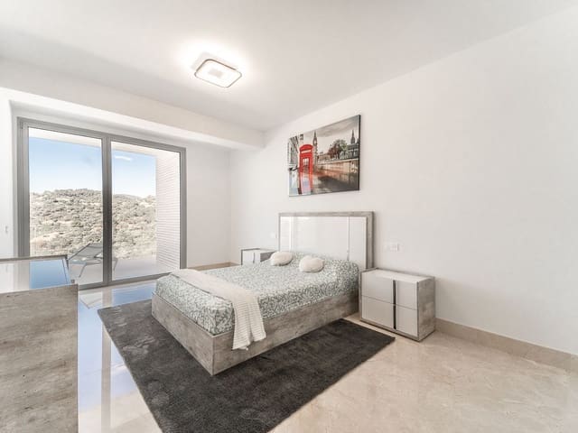 Image No.35-6 Bed Villa for sale