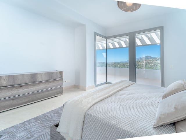 Image No.40-6 Bed Villa for sale
