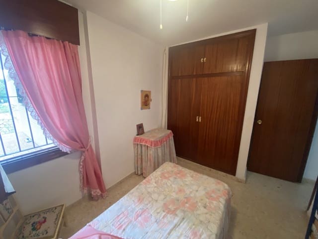 Image No.28-3 Bed Villa for sale