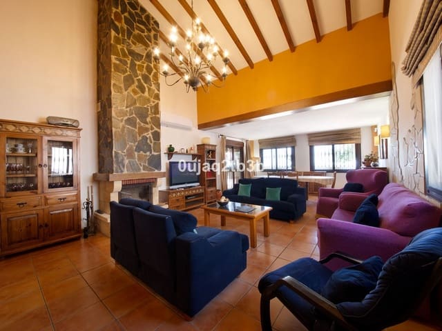 Image No.11-6 Bed Villa for sale