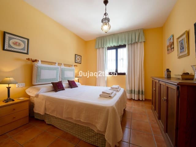 Image No.19-6 Bed Villa for sale