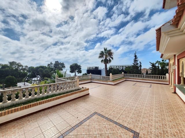 Image No.5-8 Bed Villa for sale