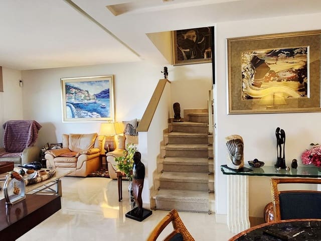 Image No.6-2 Bed Townhouse for sale