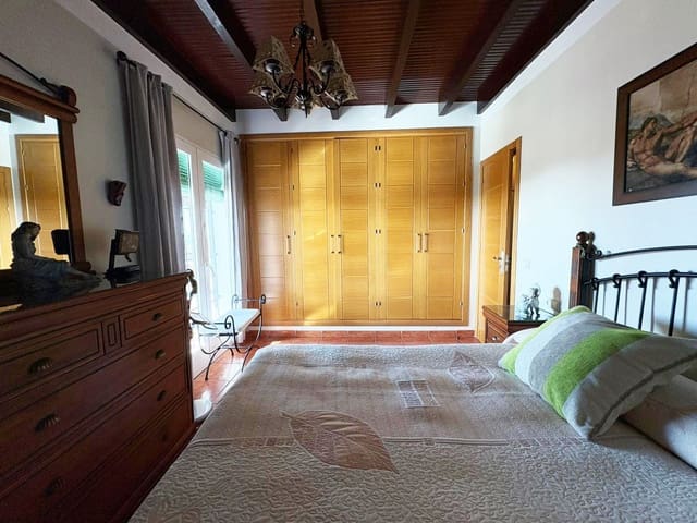 Image No.15-3 Bed Villa for sale
