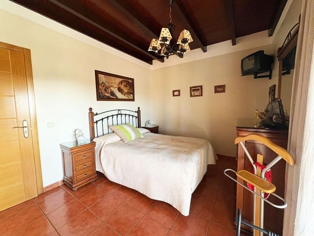 Image No.17-3 Bed Villa for sale