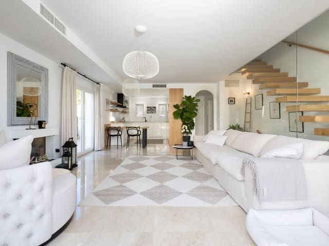 Image No.6-4 Bed Townhouse for sale