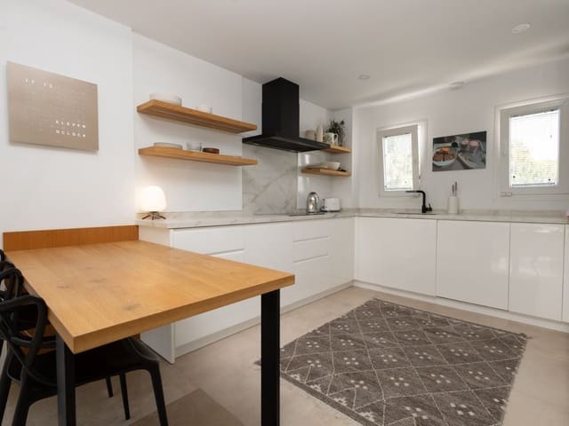 Image No.9-4 Bed Townhouse for sale