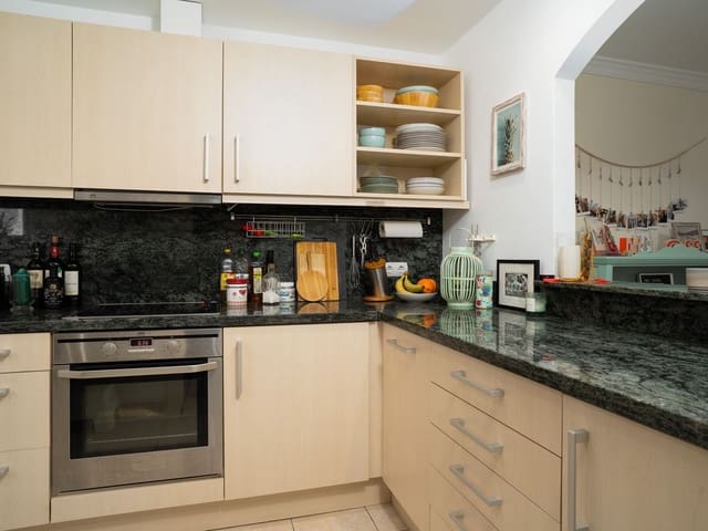 Image No.8-2 Bed Townhouse for sale