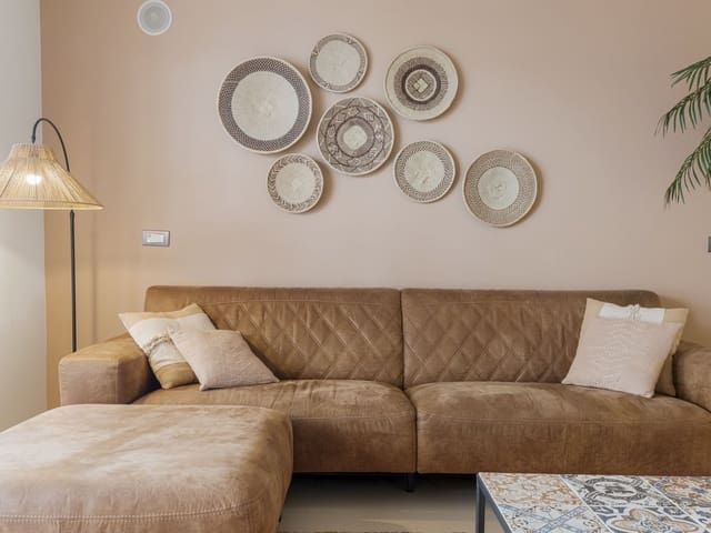 Image No.12-2 Bed Apartment for sale