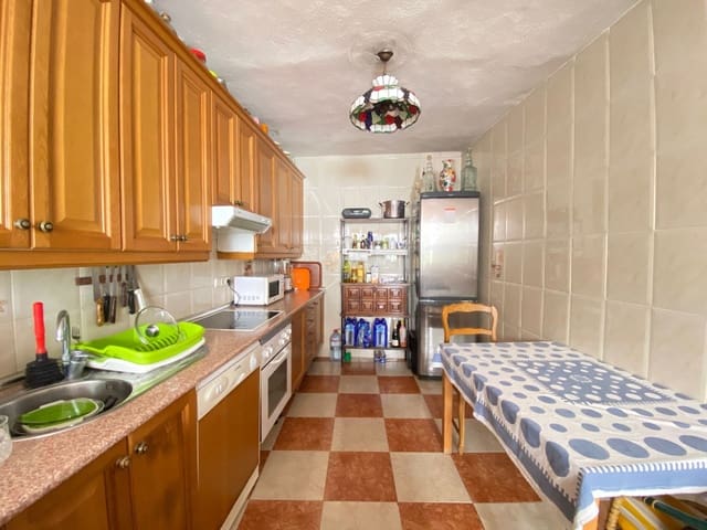 Image No.16-7 Bed Townhouse for sale