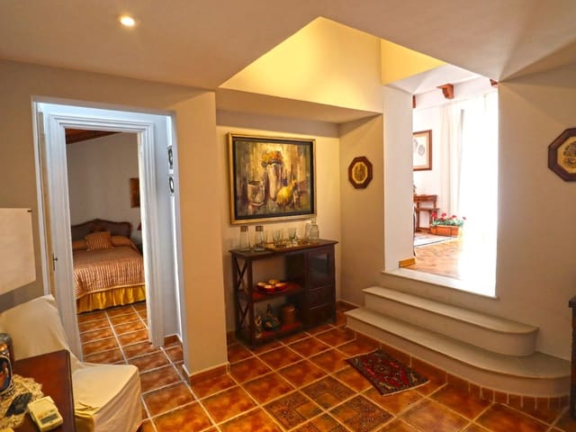 Image No.16-2 Bed Apartment for sale