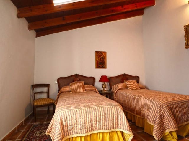 Image No.19-2 Bed Apartment for sale