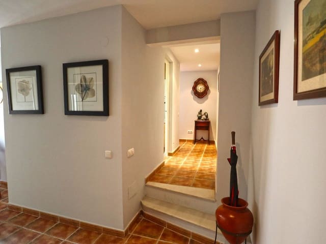 Image No.9-2 Bed Apartment for sale