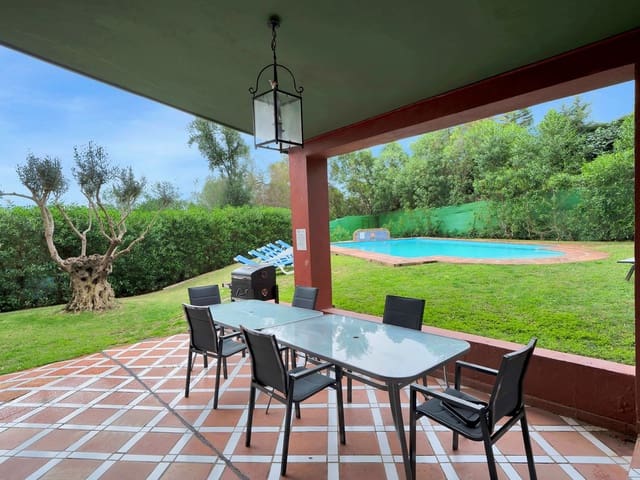 Image No.10-6 Bed Villa for sale