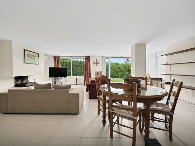 Image No.23-6 Bed Villa for sale