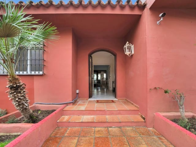Image No.3-6 Bed Villa for sale