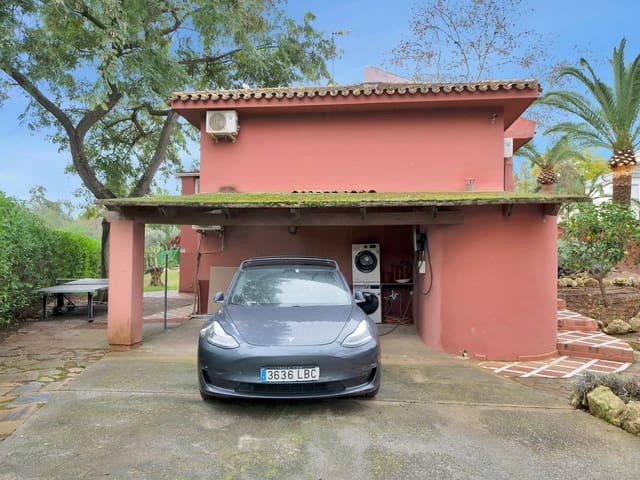 Image No.9-6 Bed Villa for sale