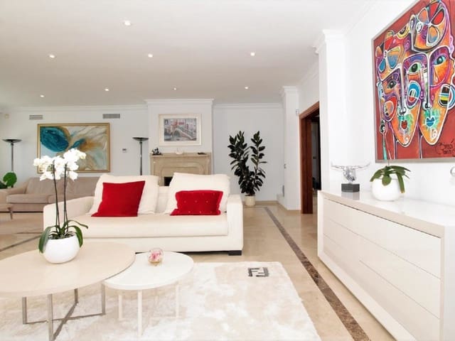 Image No.17-10 Bed Villa for sale