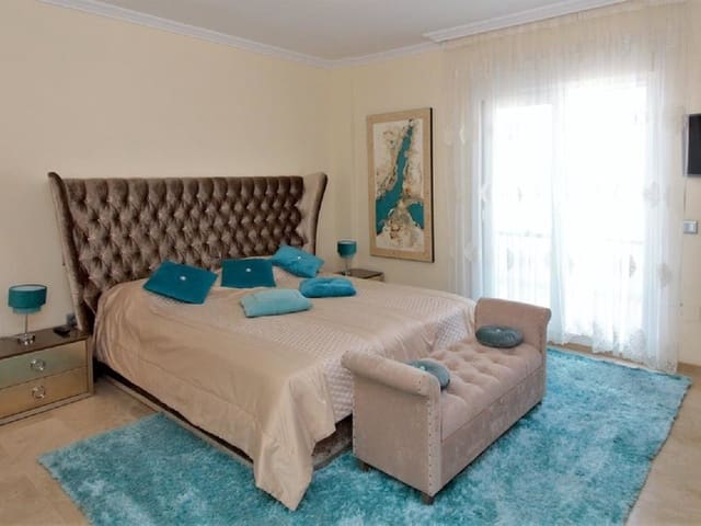 Image No.26-10 Bed Villa for sale