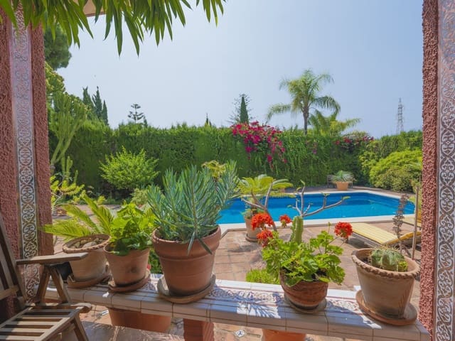 Image No.2-Villa de 3 chambres à vendre à Marbella