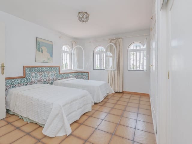 Image No.23-Villa de 3 chambres à vendre à Marbella