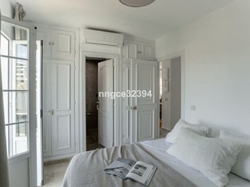 x-256937685