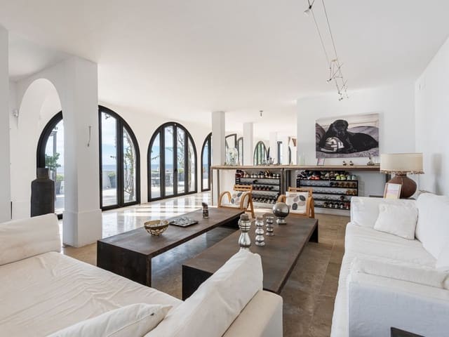 Image No.7-3 Bed Villa for sale
