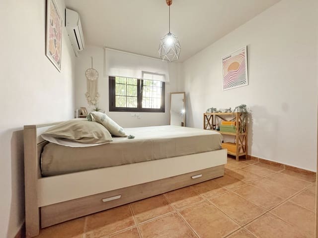 Image No.15-3 Bed Villa for sale