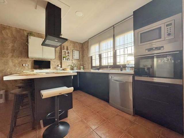 Image No.9-3 Bed Villa for sale