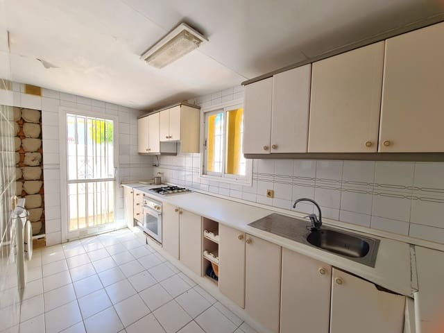 Image No.11-3 Bed Townhouse for sale