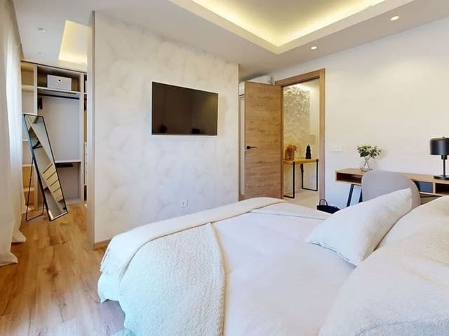 Image No.17-3 Bed Townhouse for sale