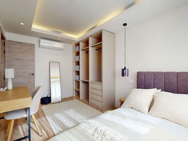 Image No.19-3 Bed Townhouse for sale