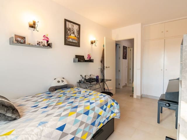 Image No.15-4 Bed Townhouse for sale