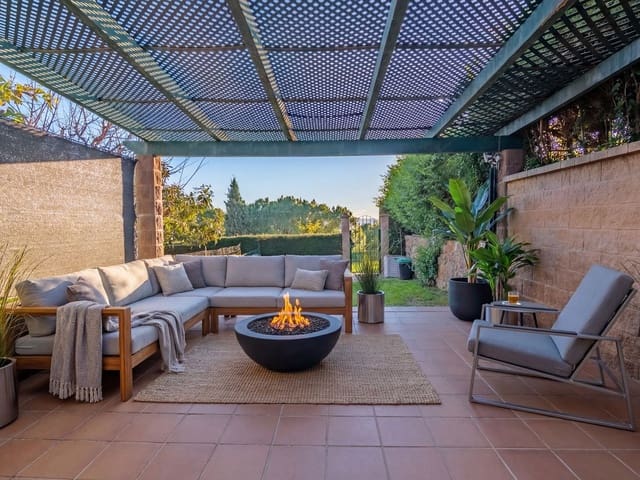 Image No.3-4 Bed Townhouse for sale