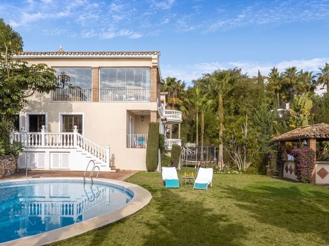 Image No.3-Villa de 6 chambres à vendre à El Paraiso