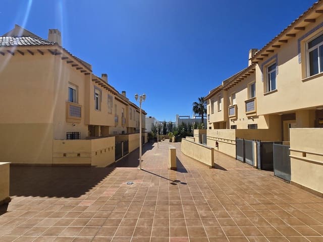Image No.2-4 Bed Townhouse for sale