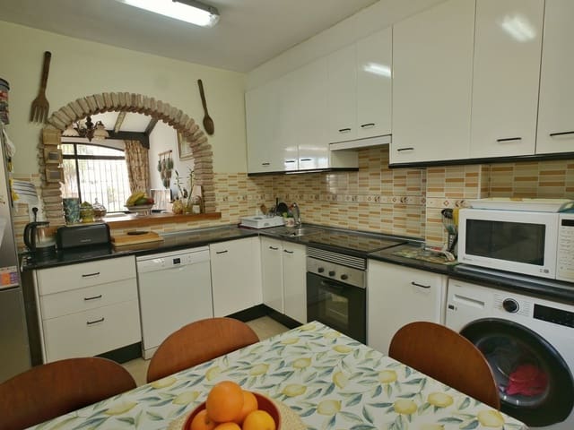 Image No.8-4 Bed Townhouse for sale