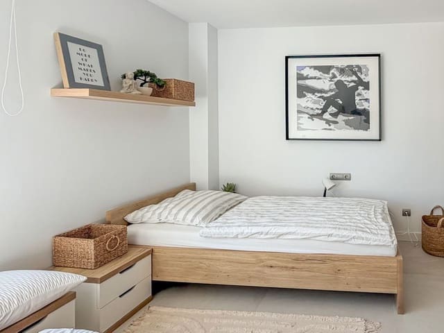 Image No.12-2 Bed Apartment for sale