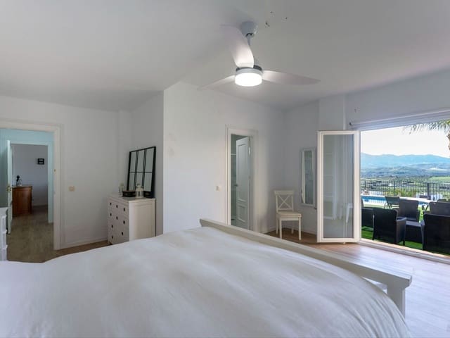 Image No.16-5 Bed Villa for sale