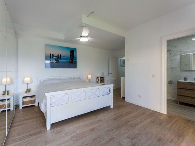 Image No.19-5 Bed Villa for sale