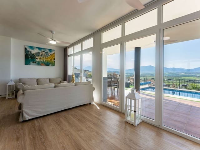 Image No.9-5 Bed Villa for sale