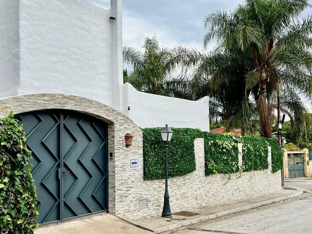 Image No.2-Villa de 3 chambres à vendre à Marbella