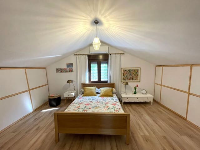 Image No.17-4 Bed Villa for sale