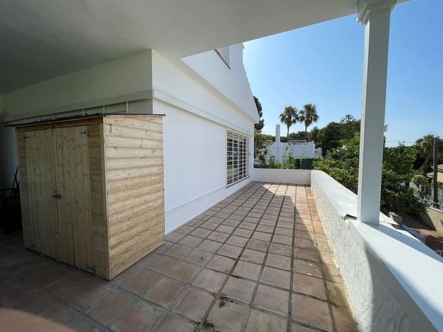 Image No.4-4 Bed Villa for sale
