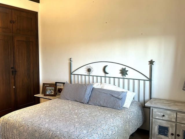 Image No.14-4 Bed Villa for sale