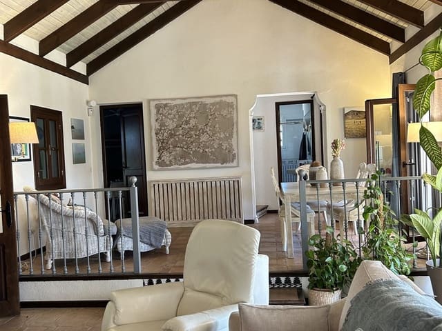 Image No.7-4 Bed Villa for sale