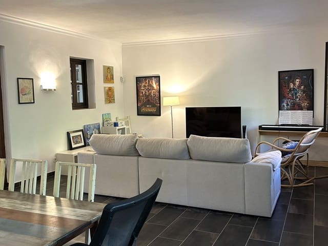 Image No.8-4 Bed Villa for sale