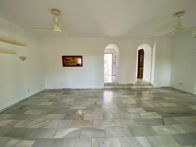 Image No.13-Villa de 3 chambres à vendre à Malaga