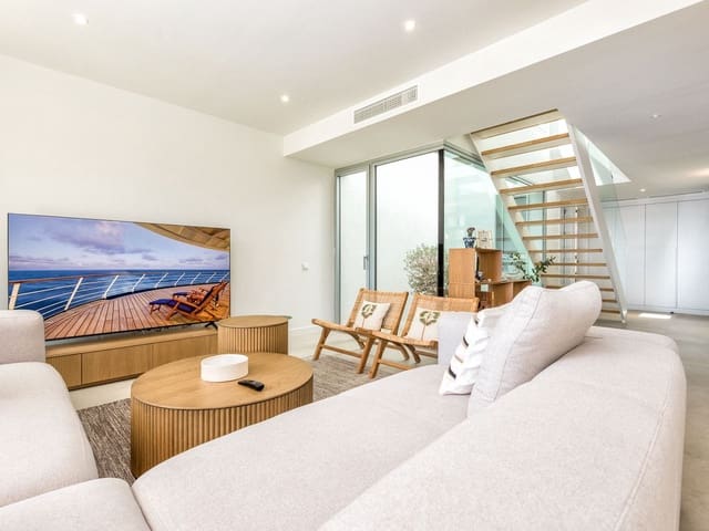 Image No.8-4 Bed Townhouse for sale
