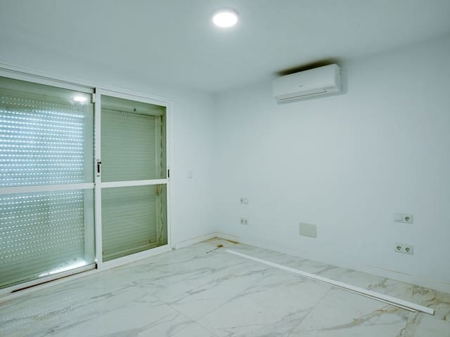 Image No.10-3 Bed Villa for sale